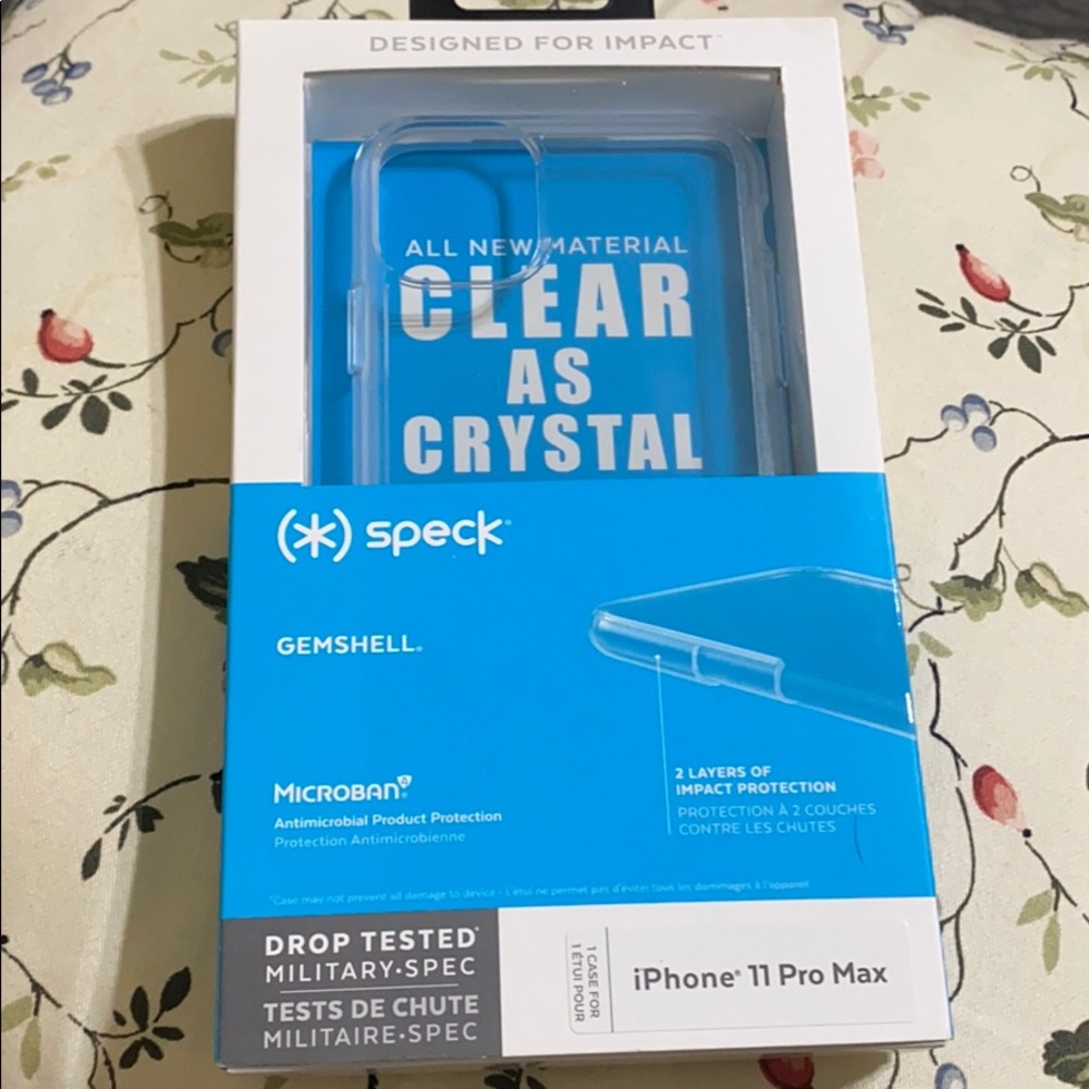 iPhone 11 Pro Max speck clear case
